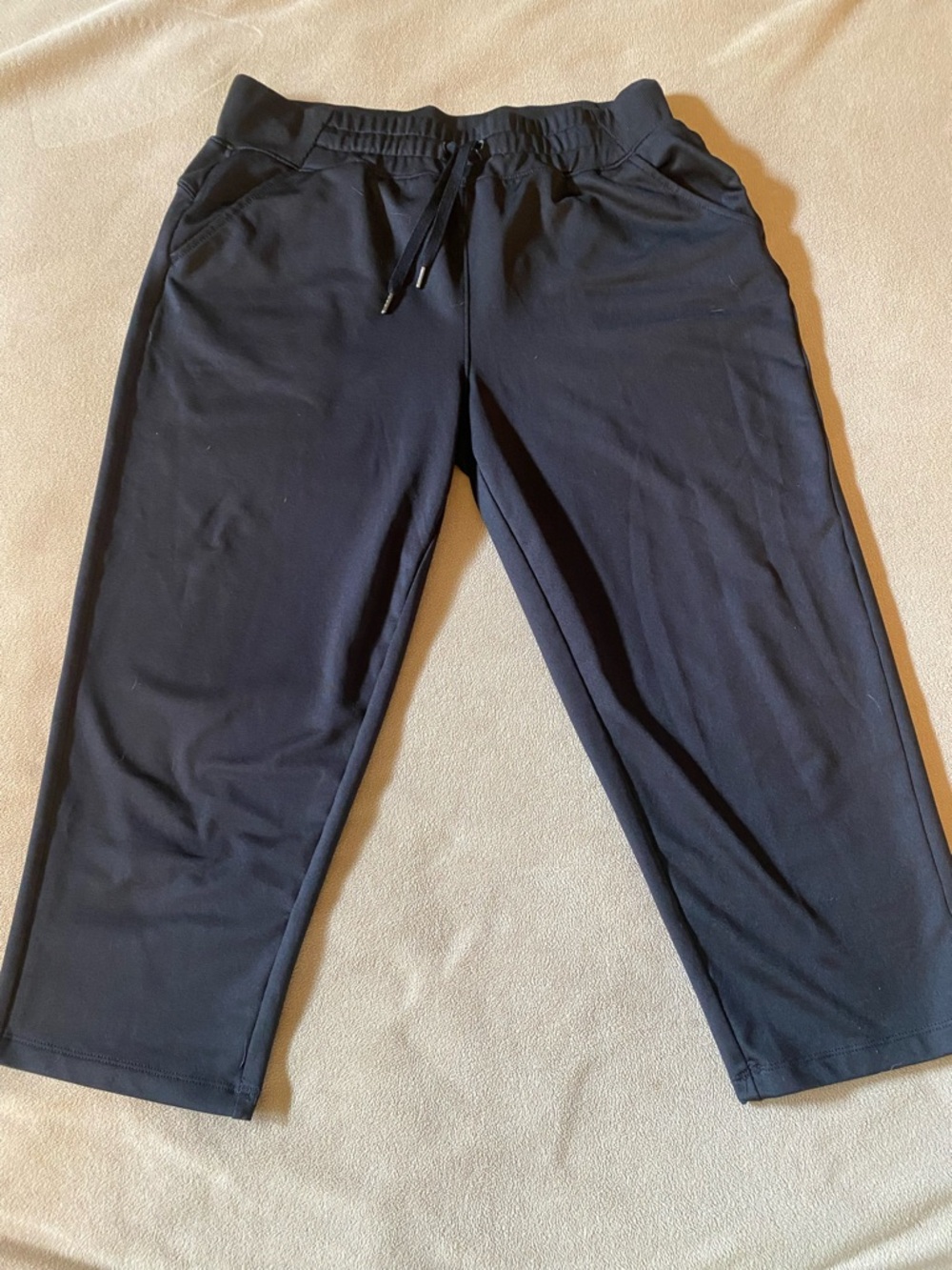 Women’s Black Tek Gear Medium Drawstring Crop Pants